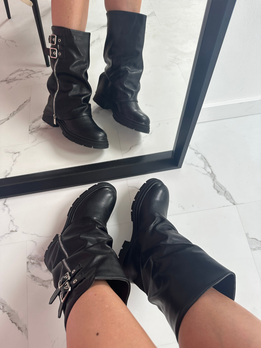 Roxy | High Zip Boots